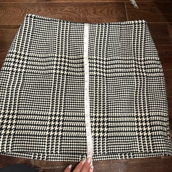 Houndstooth H&M mini skirt size 12 - Picture 6 of 6